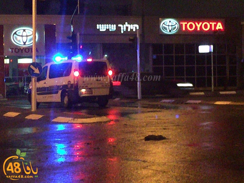 police in yaffa searching (2).jpg